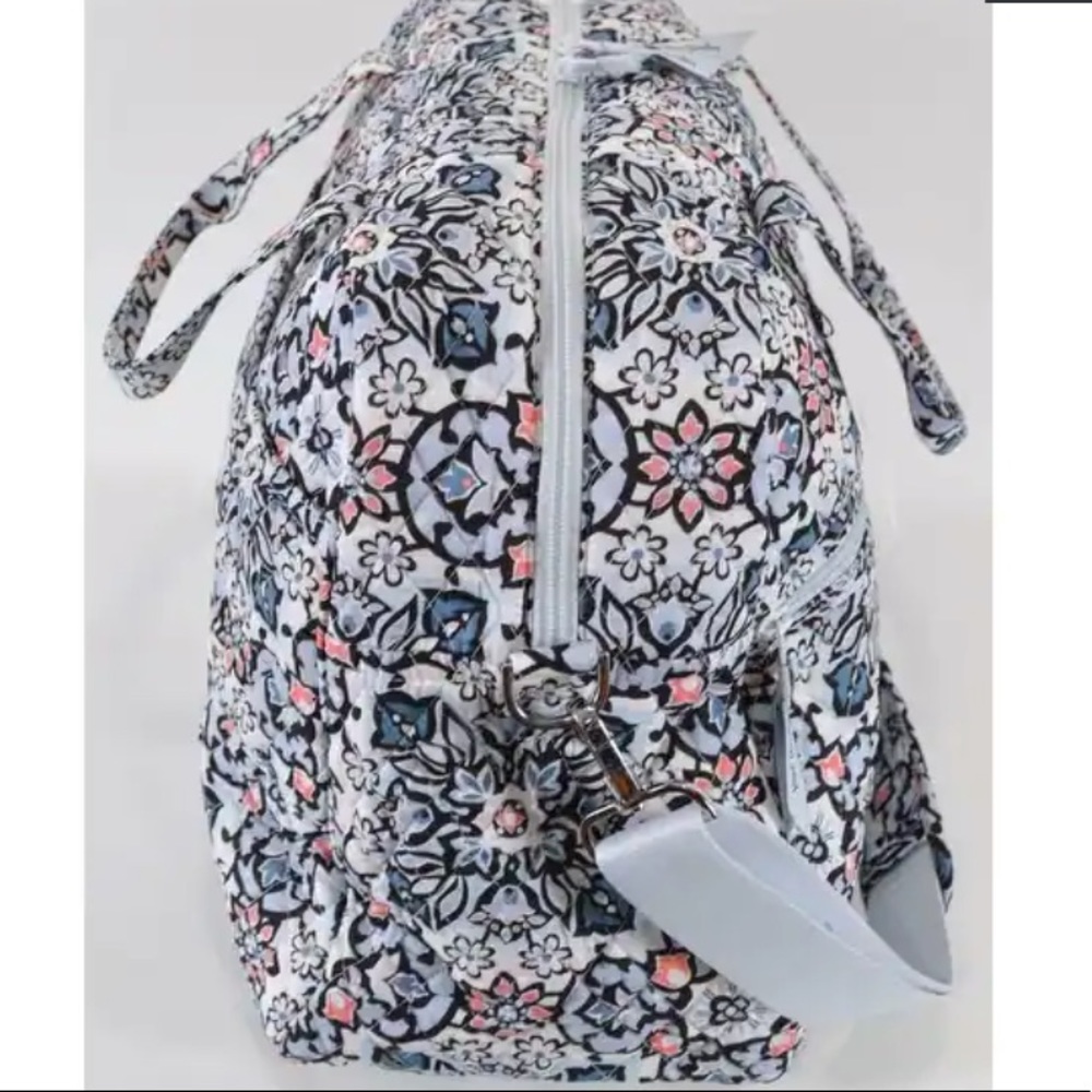 NWT vera bradley grand traveler libson medallion - Picture 12 of 13